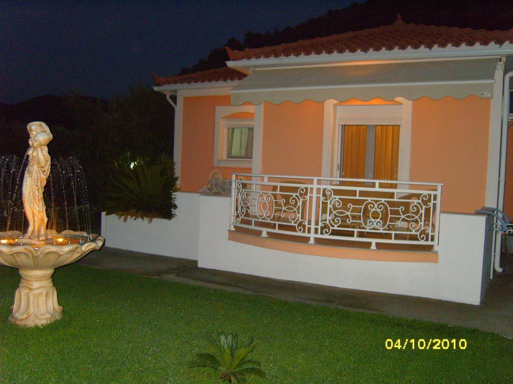 Elisabeth Villas Kerveli Chambre photo